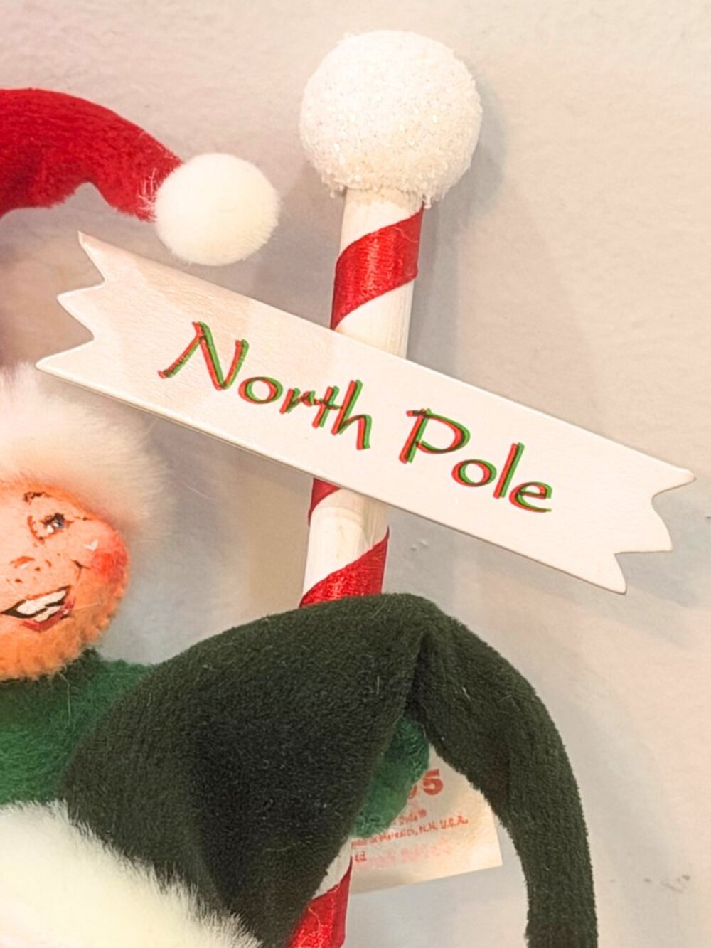 Annalee 2005 North Pole Elves Santa Hat with Pole Vintage Christmas Elf Decor 7" - Picture 5 of 8